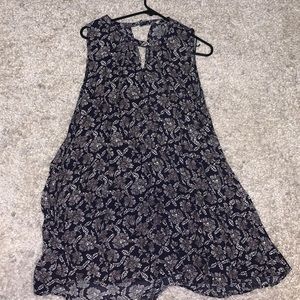 Flowy floral dress with cutout detail